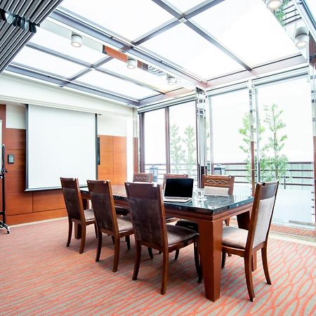 Hotel Dion Тайджун Екстериор снимка
