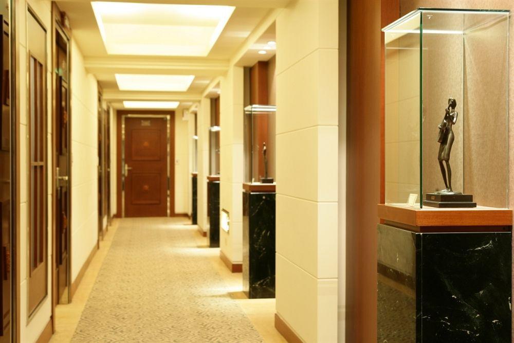 Hotel Dion Тайджун Екстериор снимка